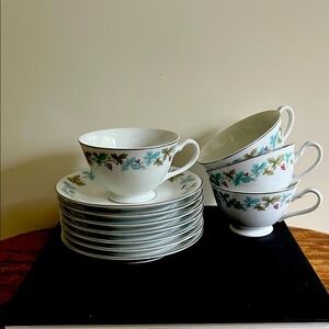 Elegant Floral Tea Cup and Saucer Set